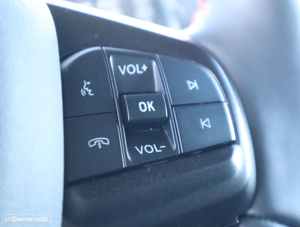 Ford Mustang Mach-E AWD PREMIUM - 36