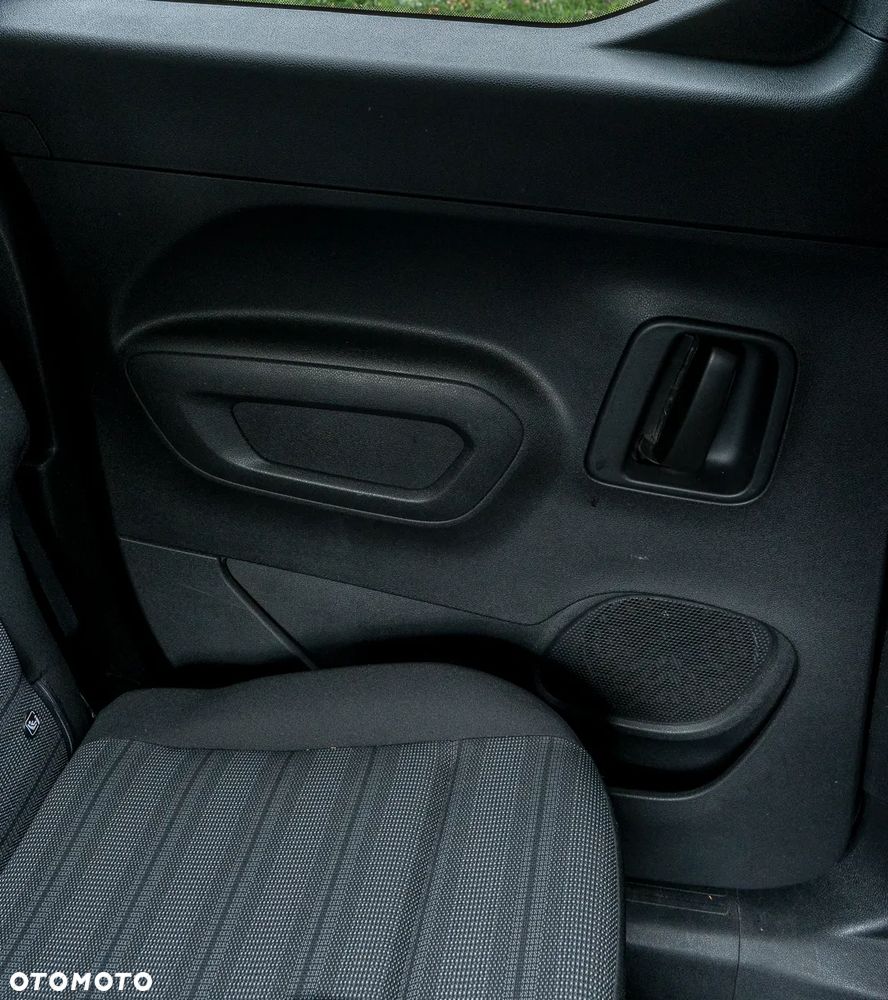 Opel Combo 1.5 CDTI Essentia S&S - 13