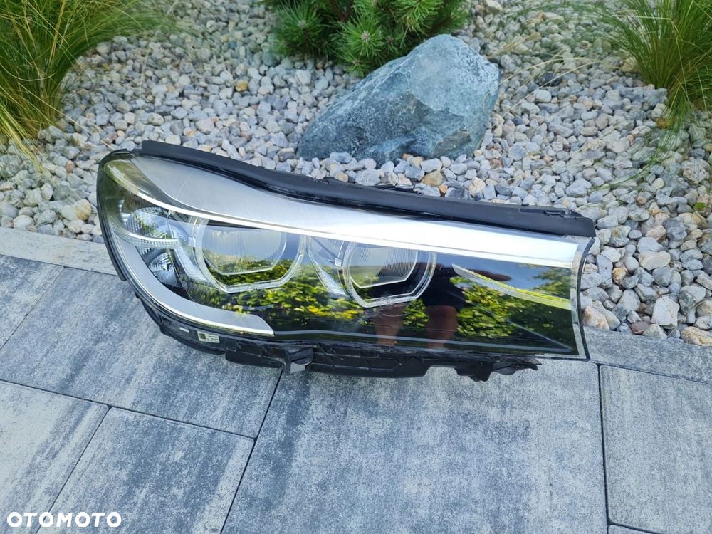 BMW 7 G11 G12 Lampa prawa przód Full Led 7441514-04 - 2