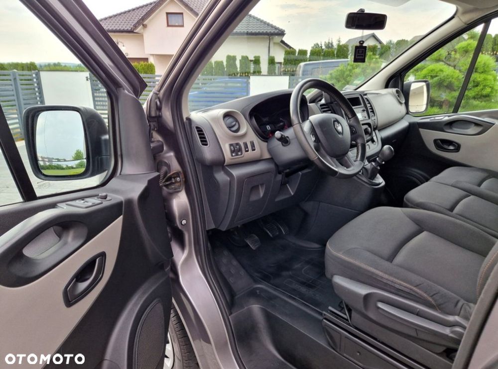 Renault Trafic - 12
