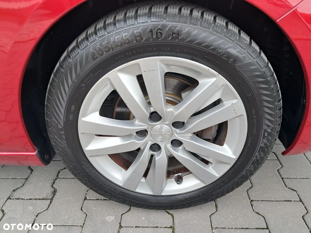 Peugeot 308 1.2 PureTech GPF Allure Pack S&S - 31