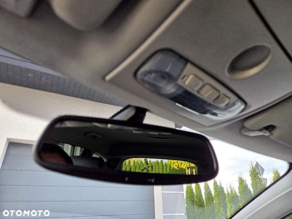 Ford Kuga - 27