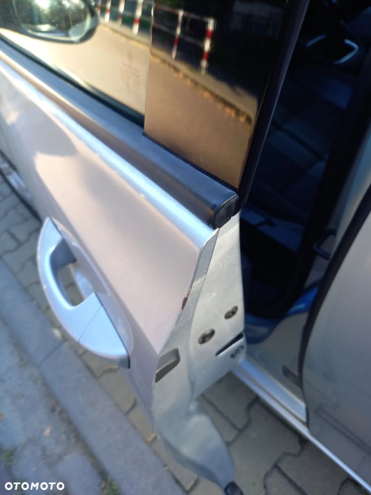 Volkswagen Golf 1.6 TDI DPF Trendline - 31