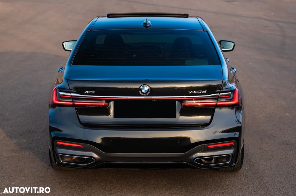 BMW Seria 7 740d xDrive MHEV - 11