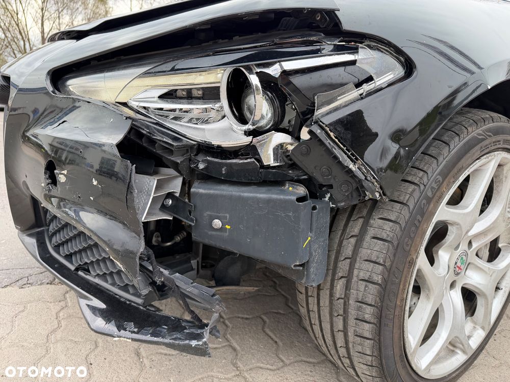 Alfa Romeo Giulia - 9