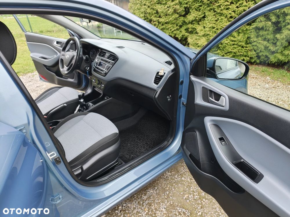 Hyundai i20 1.25 Classic + - 14
