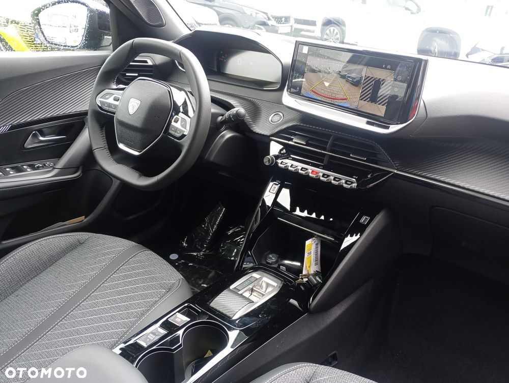 Peugeot 2008 PureTech mHEV Allure e-DCS6 - 17