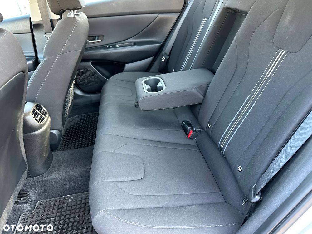 Hyundai Elantra 1.6 Modern - 17