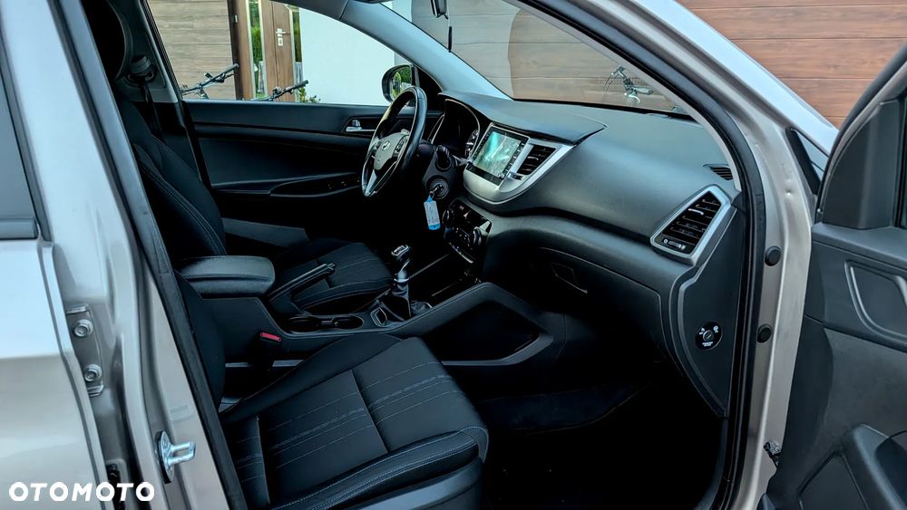 Hyundai Tucson 1.6 GDI BlueDrive Design 2WD - 11