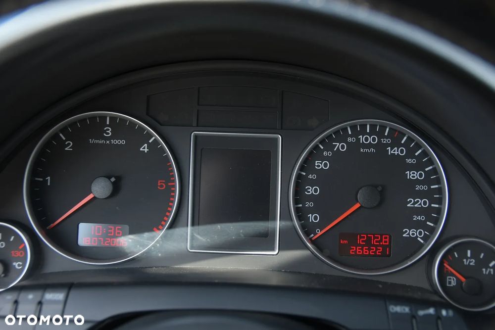 Audi A4 Avant 2.0 TDI DPF - 24