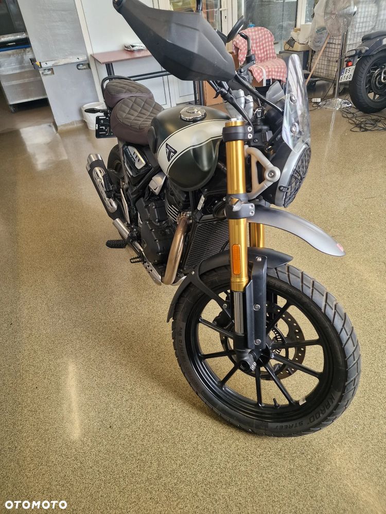 Triumph Scrambler - 8