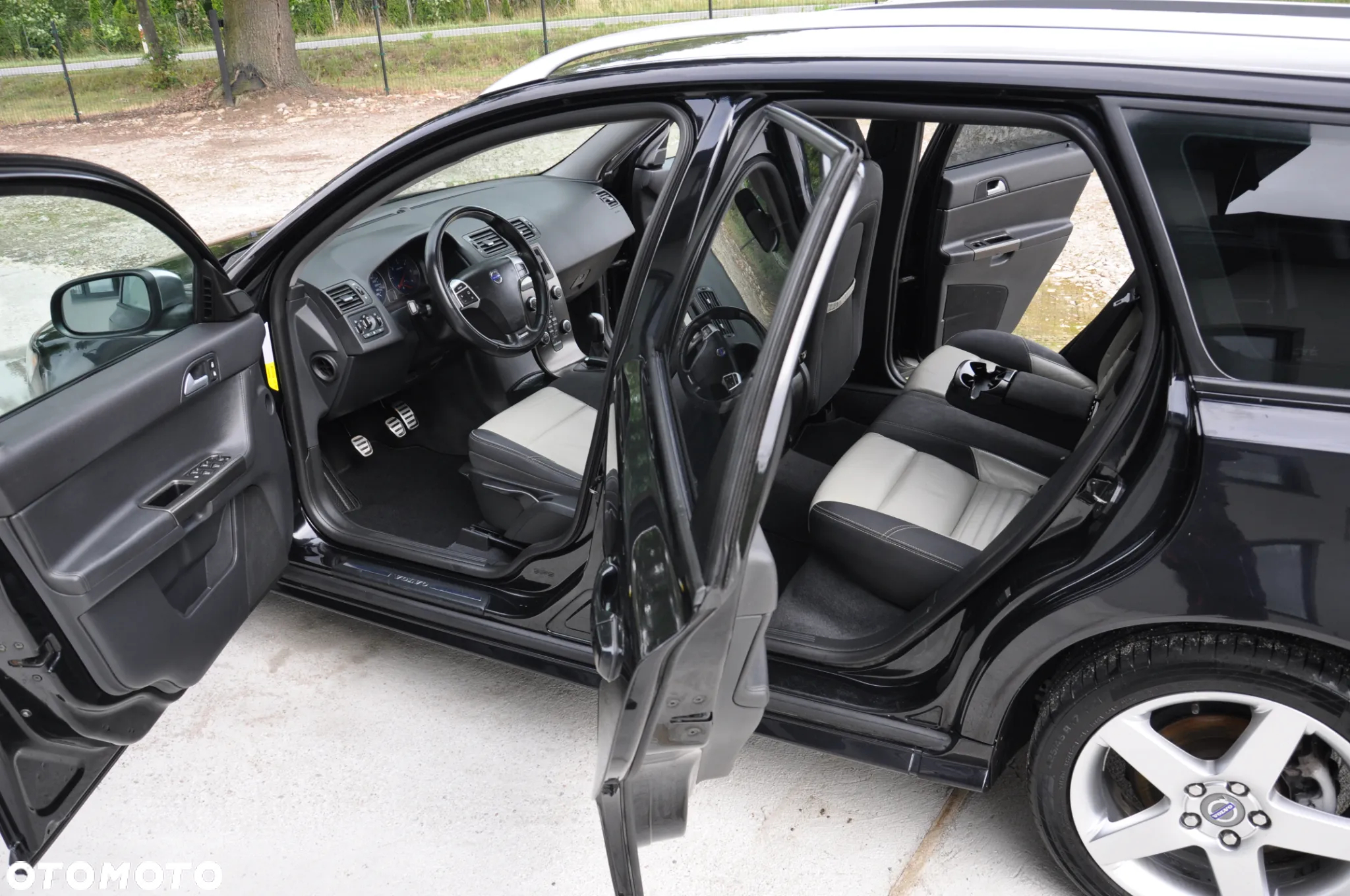 Volvo V50 2.0D R-Design Momentum - 29