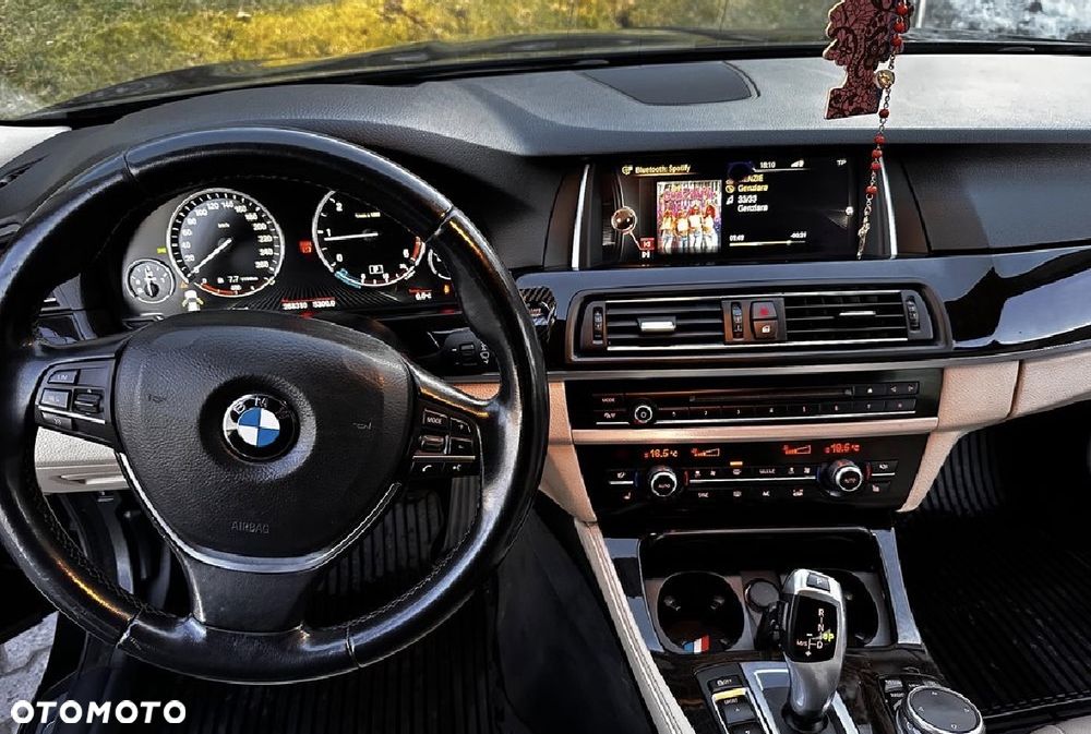 BMW Seria 5 520d xDrive - 8