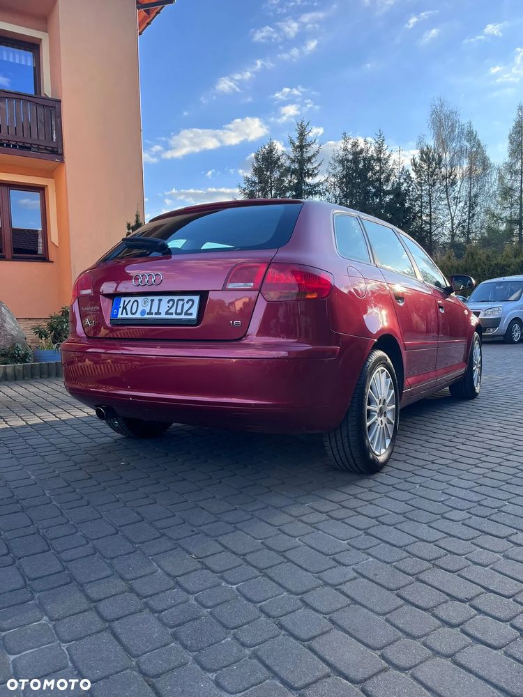 Audi A3 Sportback 1.6 Ambition - 4
