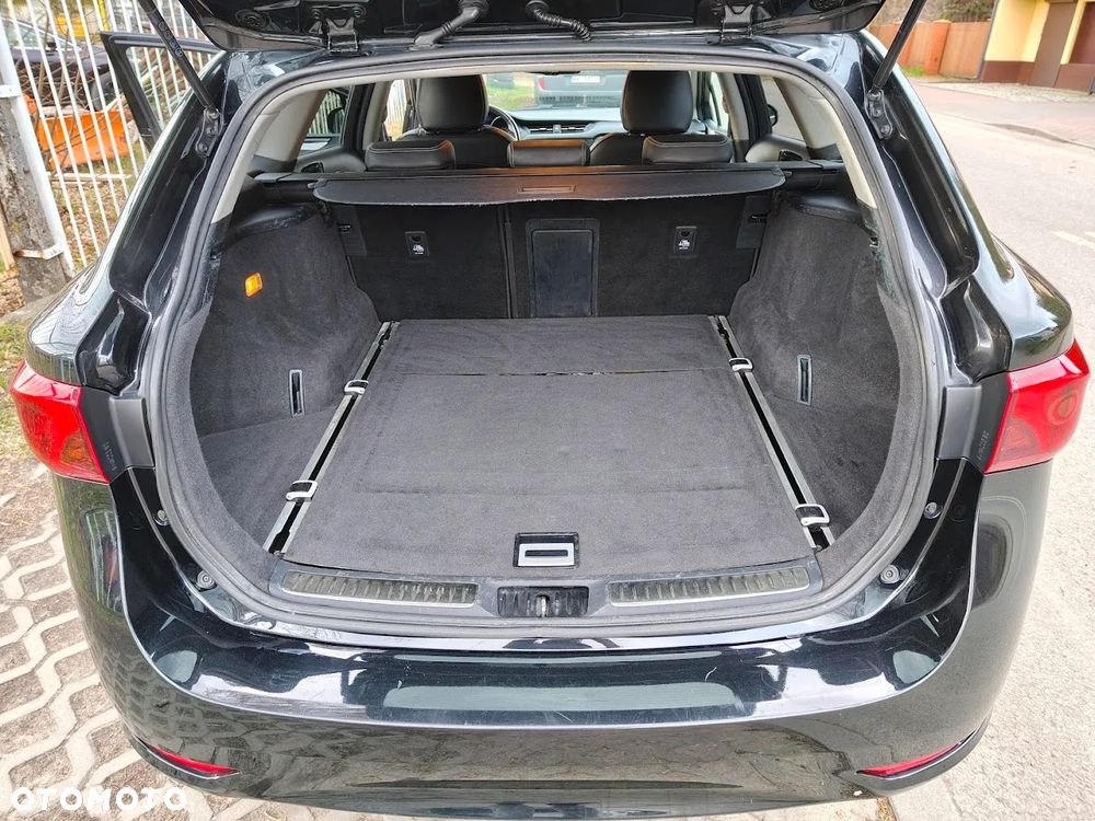 Toyota Avensis 1.8 Premium - 19