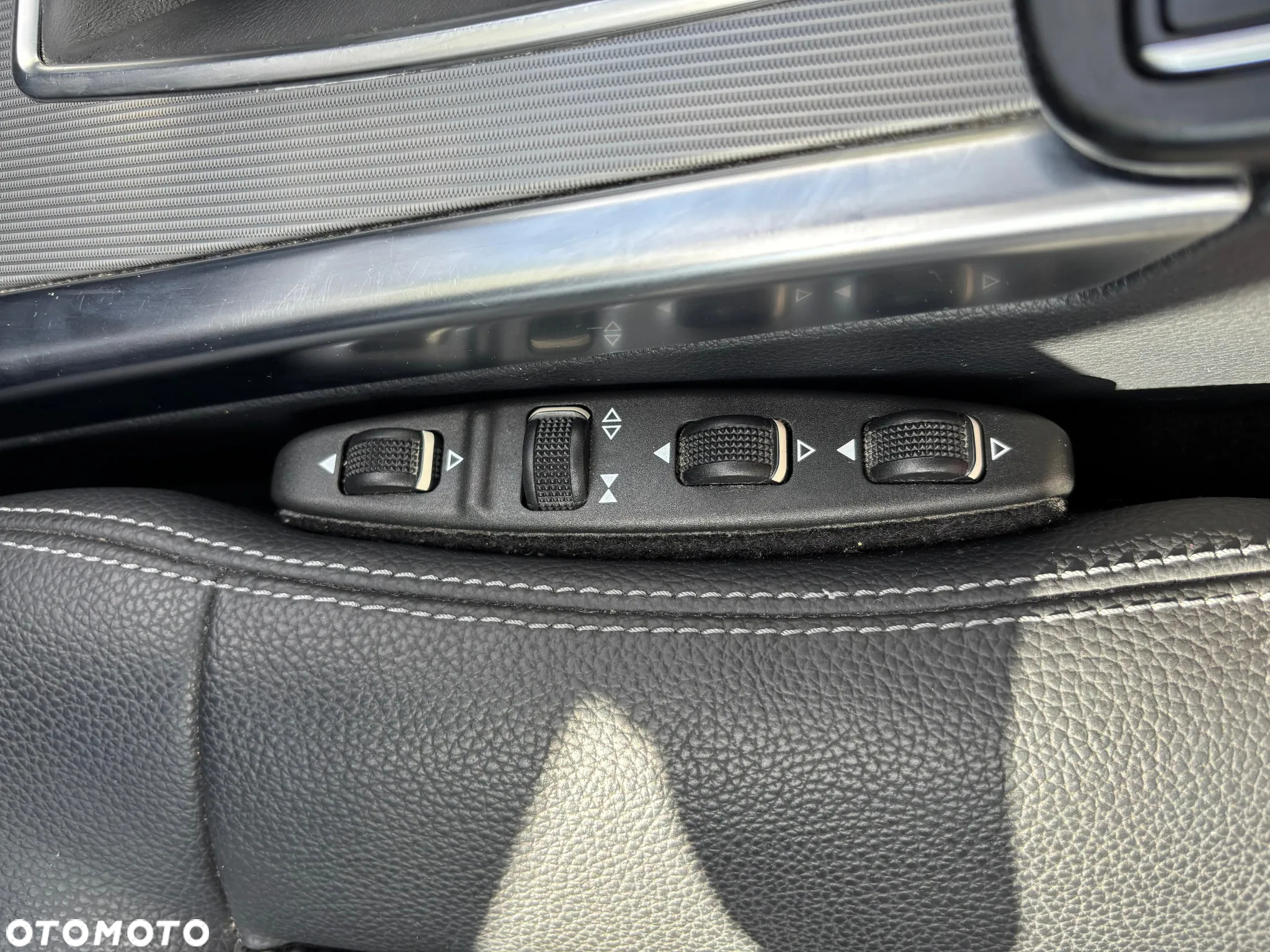 Mercedes-Benz Klasa E 250 T BlueTEC - 14