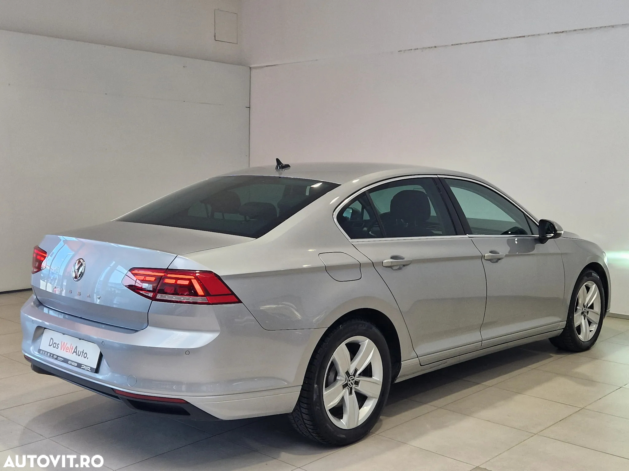 Volkswagen Passat 2.0 TDI DSG Comfortline - 7