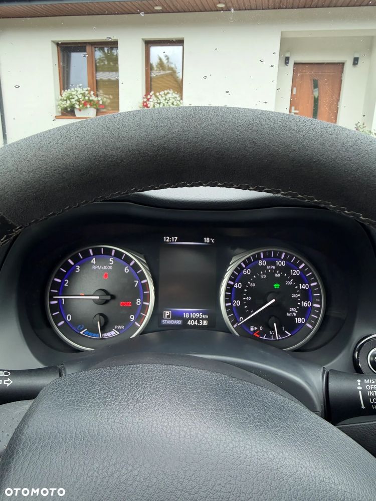 Infiniti Q50 Luxe - 9