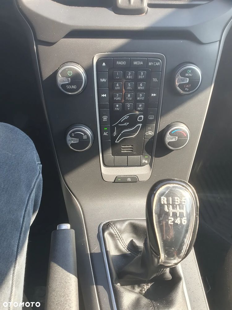 Volvo V40 D2 Kinetic - 6