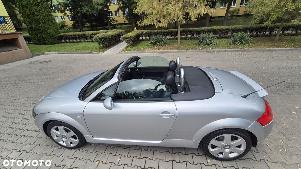 Audi TT Roadster - 8