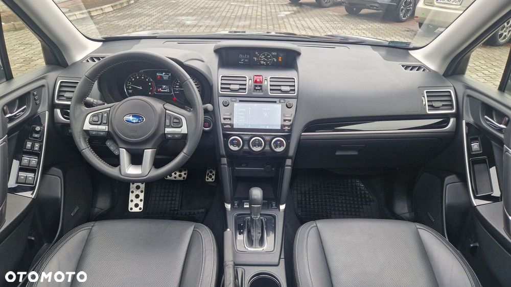 Subaru Forester 2.0XT Platinum Lineartronic EU6 - 23