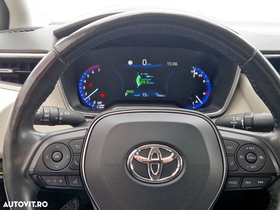 Toyota Corolla 1.8 HSD Dynamic - 17