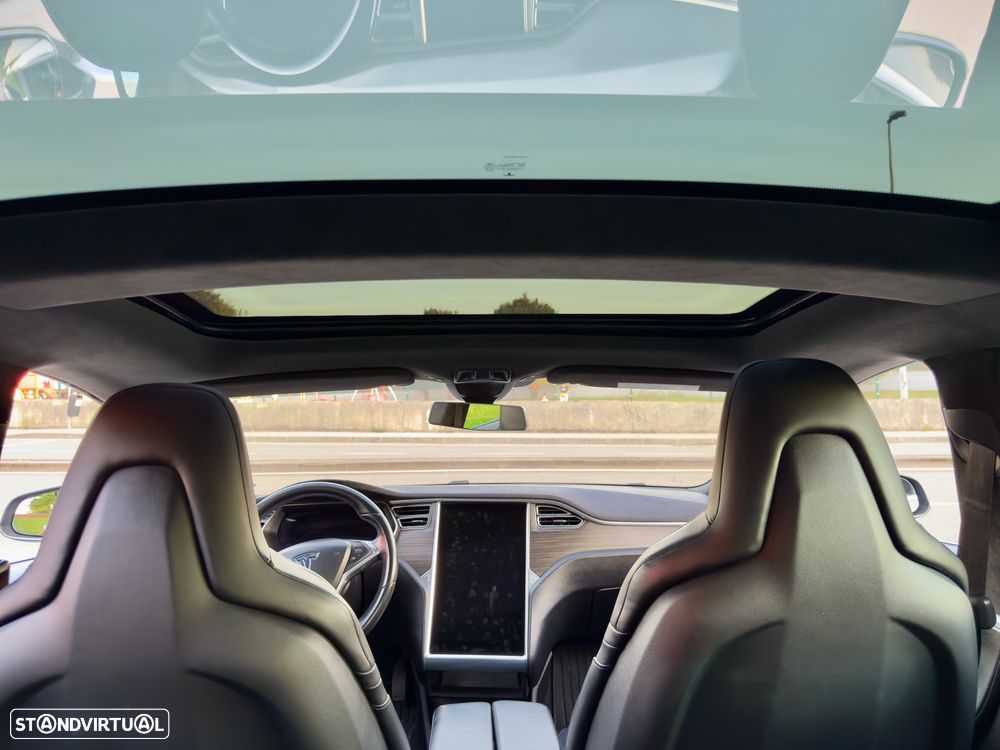 Tesla Model S 85D AWD - 31