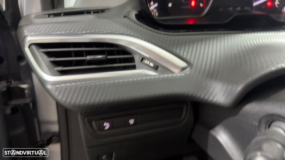 Peugeot 208 82 VTI Style - 18