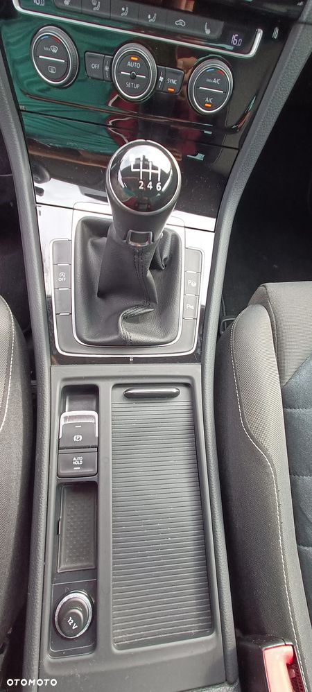 Volkswagen Golf - 19