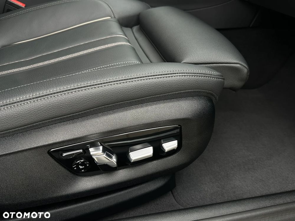 BMW Seria 5 530d xDrive mHEV Luxury Line - 22