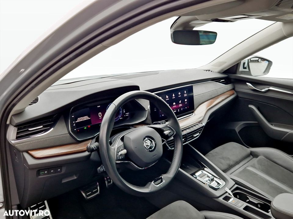 Skoda Octavia 2.0 TDI DSG 4X4 Scout - 18