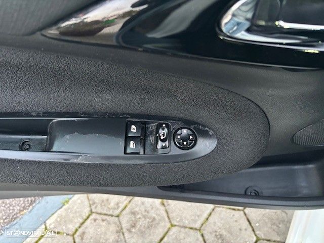 Citroën DS3 1.6 e-HDi Airdream Sport Chic - 9