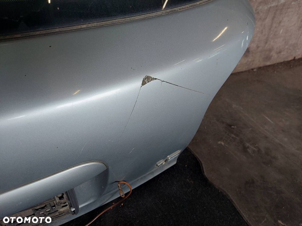 KLAPA BAGAŻNIKA + LAMPY AUDI A3 8L LY7M - 5