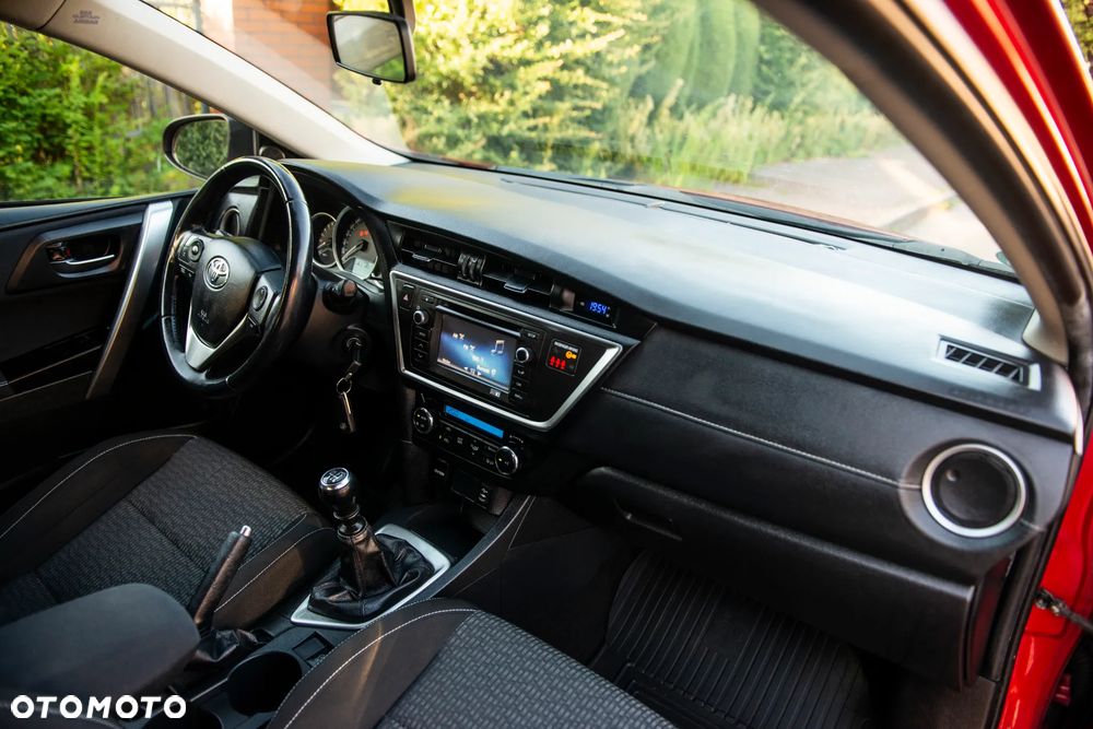 Toyota Auris 1.33 Dual-VVT-i Edition - 38