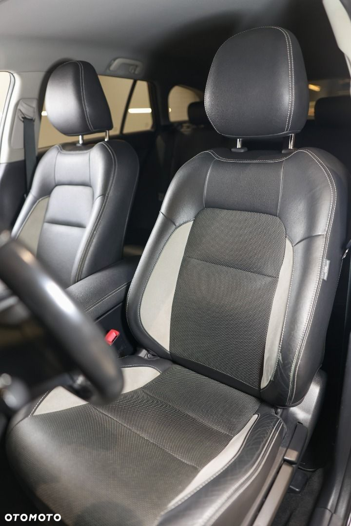 Toyota Avensis - 8