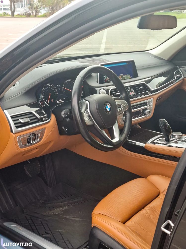 BMW Seria 7 740d xDrive - 10
