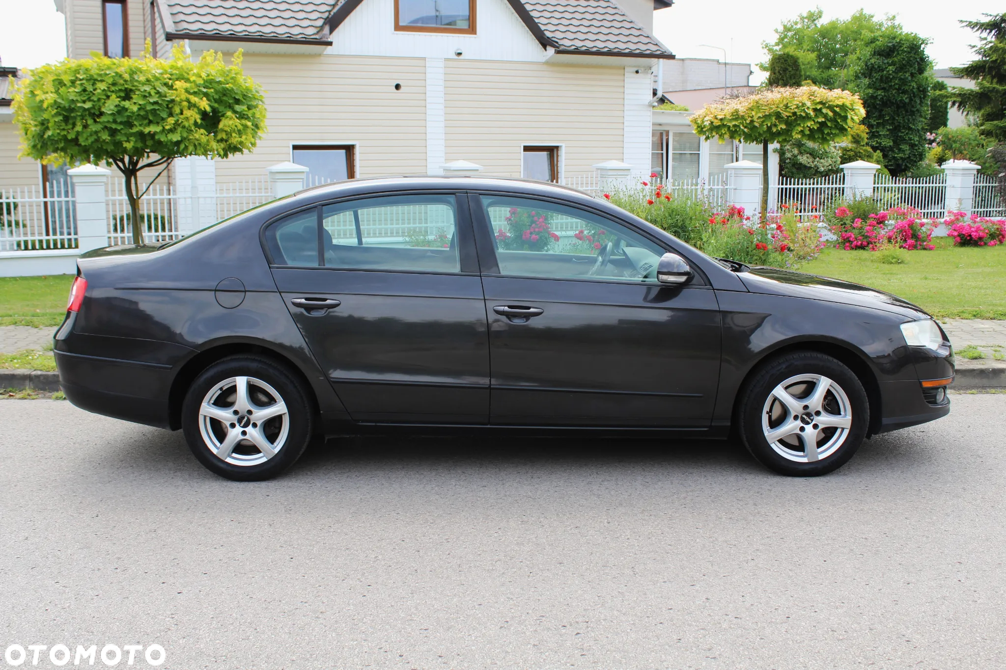 Volkswagen Passat 1.6 Comfortline - 4