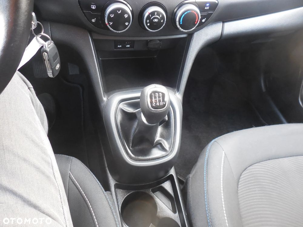 Hyundai i10 1.2 Premium - 21