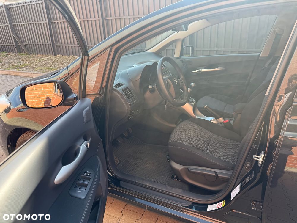 Toyota Auris 1.6 2010 - 8