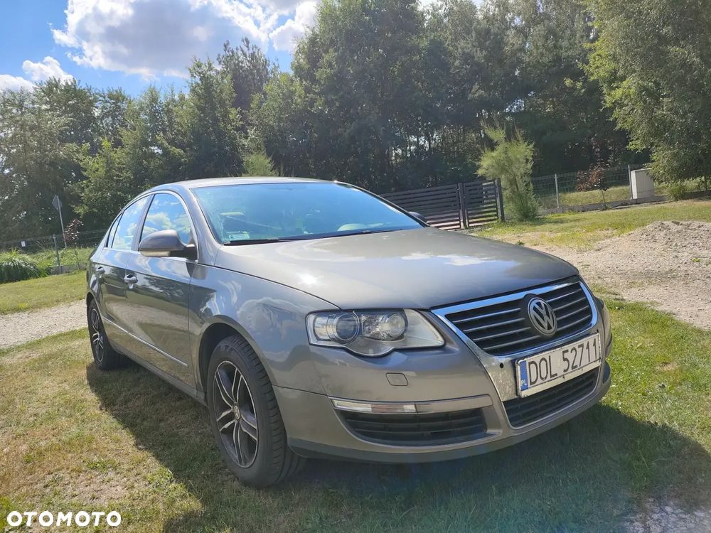 Volkswagen Passat 2.0 FSI Comfortline - 1