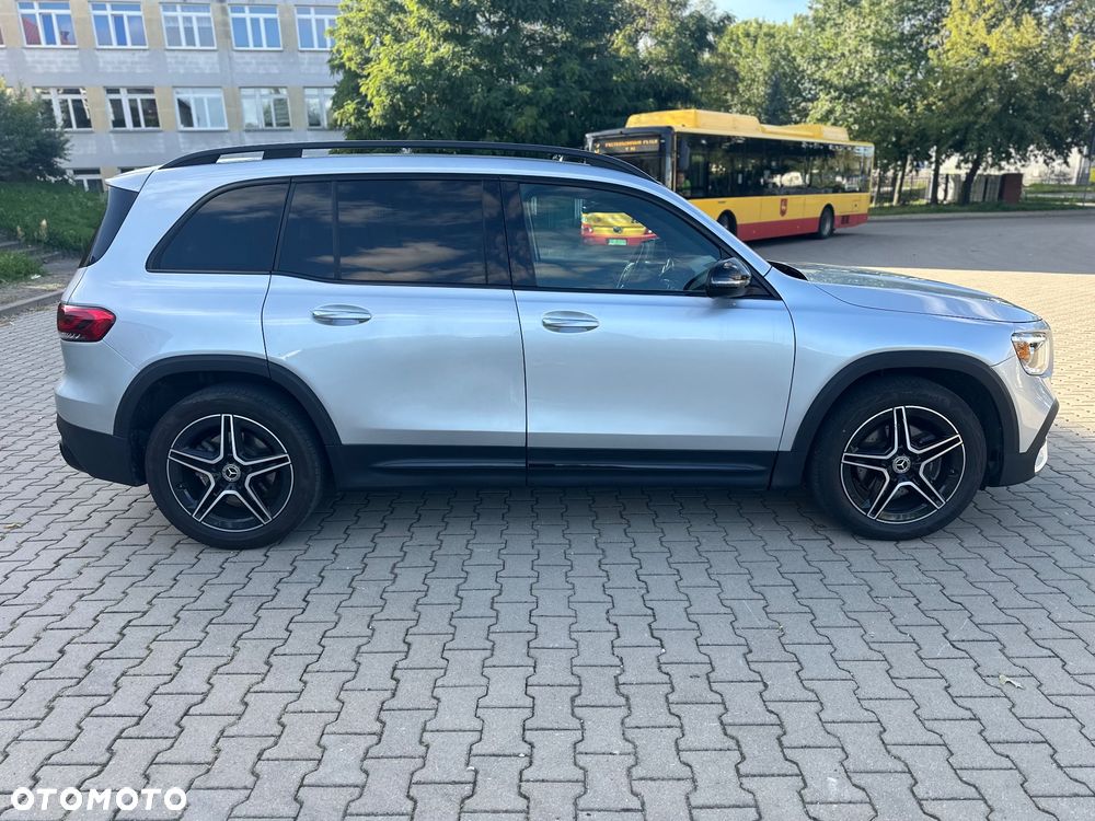Mercedes-Benz GLB 250 4-Matic AMG Line 8G-DCT - 4