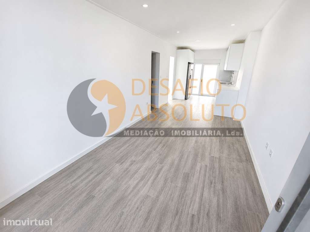 Apartamento T1 c/ Terraço. Alto Seixalinho | Barreiro - Grande imagem: 2/18