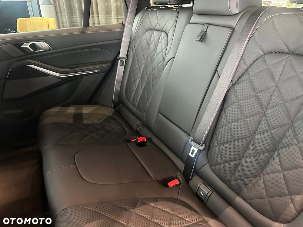 BMW X5 xDrive30d - 26
