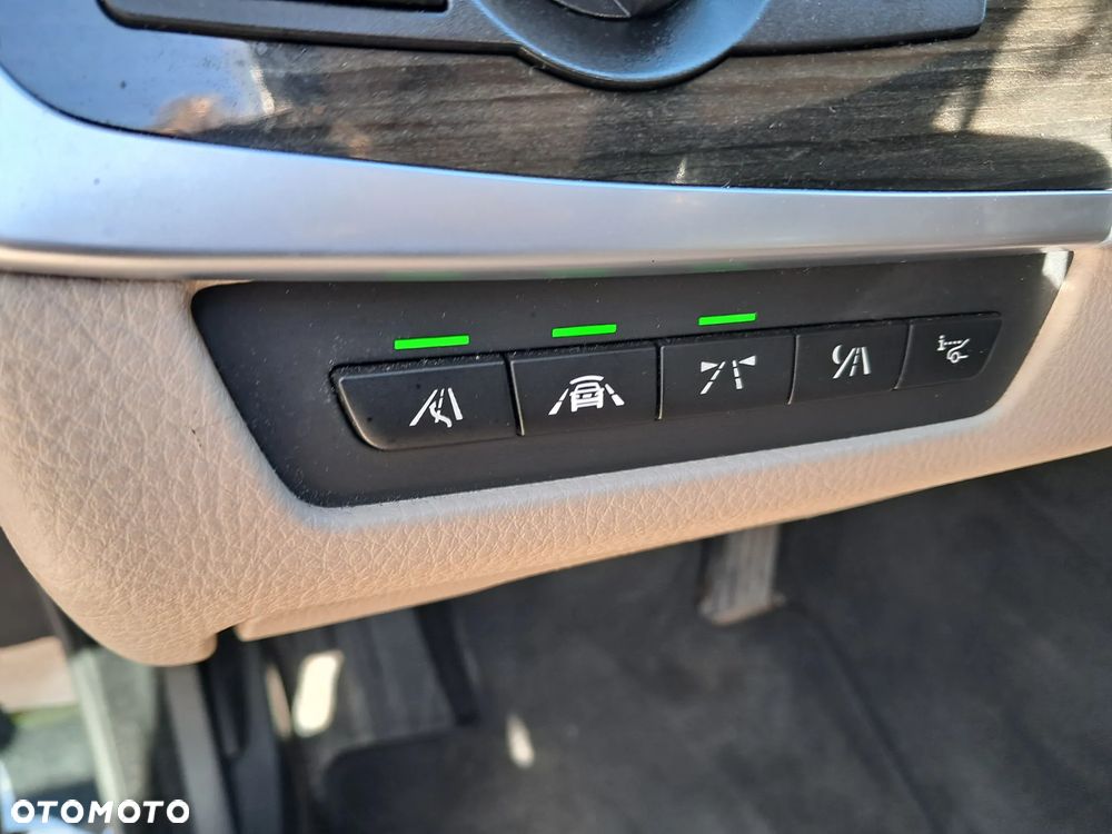 BMW Seria 5 - 24