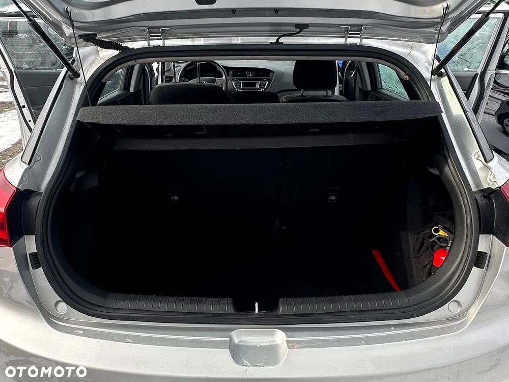 Hyundai i20 1.2 Comfort - 10
