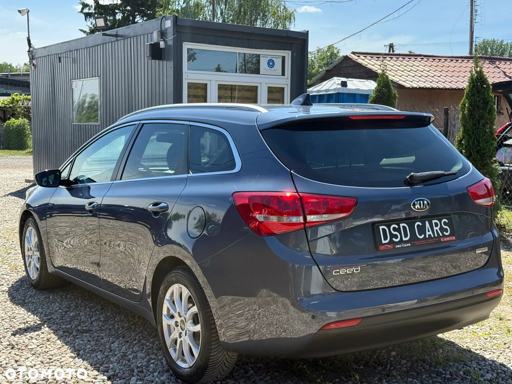 Kia Ceed 1.6 CRDi 136 ISG Platinum Edition - 7