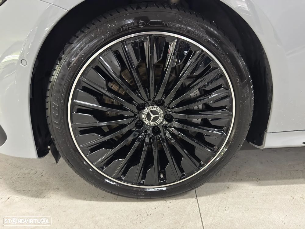 Mercedes-Benz E 300 - 5