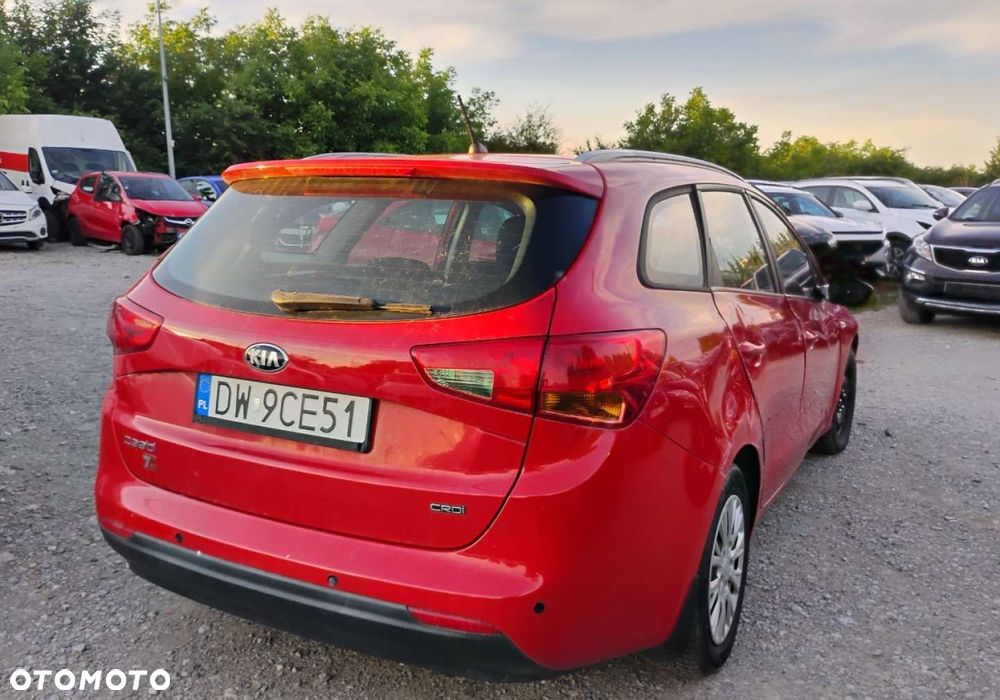 Kia Ceed - 4
