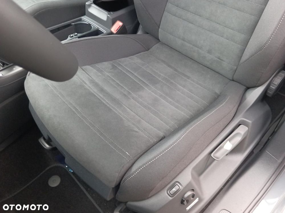 Volkswagen Touran - 21