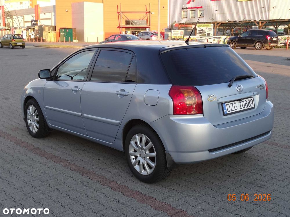 Toyota Corolla - 2